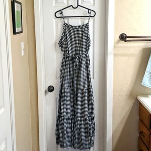 Old Navy tiered gingham maxi dress size large